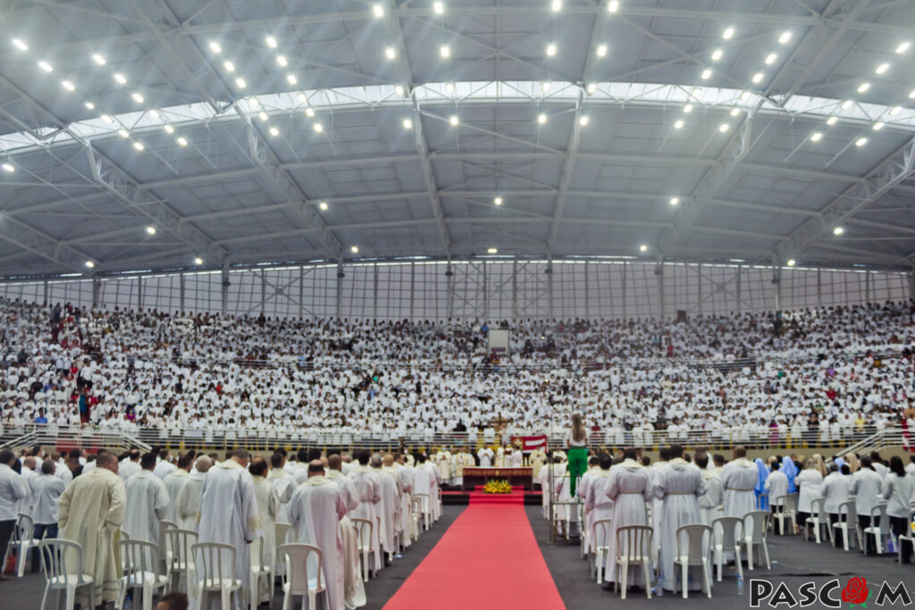 Diocese de Osasco faz o envio 7 mil Ministros Extraordinários da Sagrada Comunhão, Jornal O São Paulo